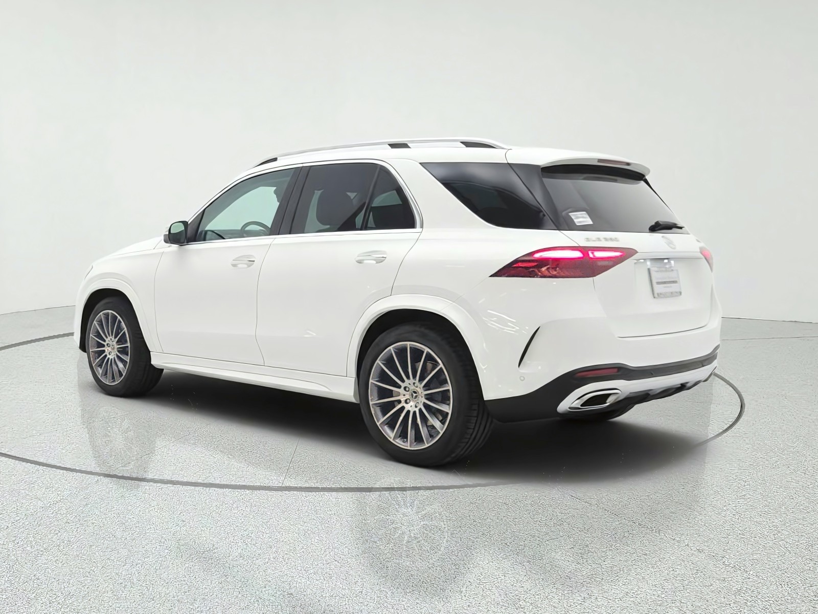 New 2026 Polar White Mercedes-Benz GLE 350 4MATIC® SUV image 7