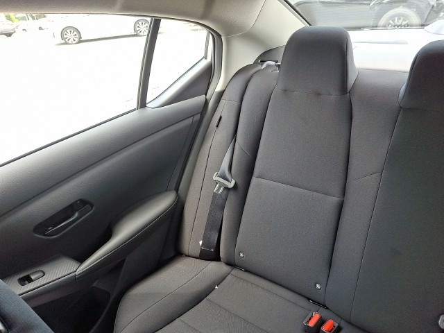 NissanSentra12