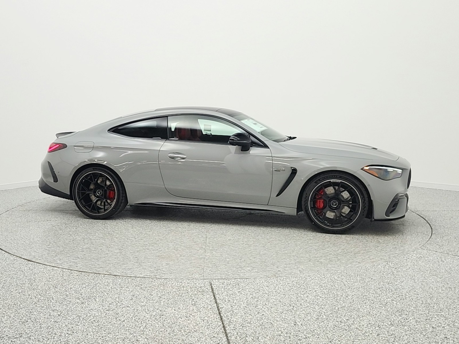 New 2026 MANUFAKTUR Alpine Grey Metallic Mercedes-Benz AMG® CLE 53 image 4