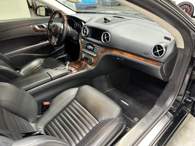 2014 Mercedes-Benz SL-Class SL 550 in , 