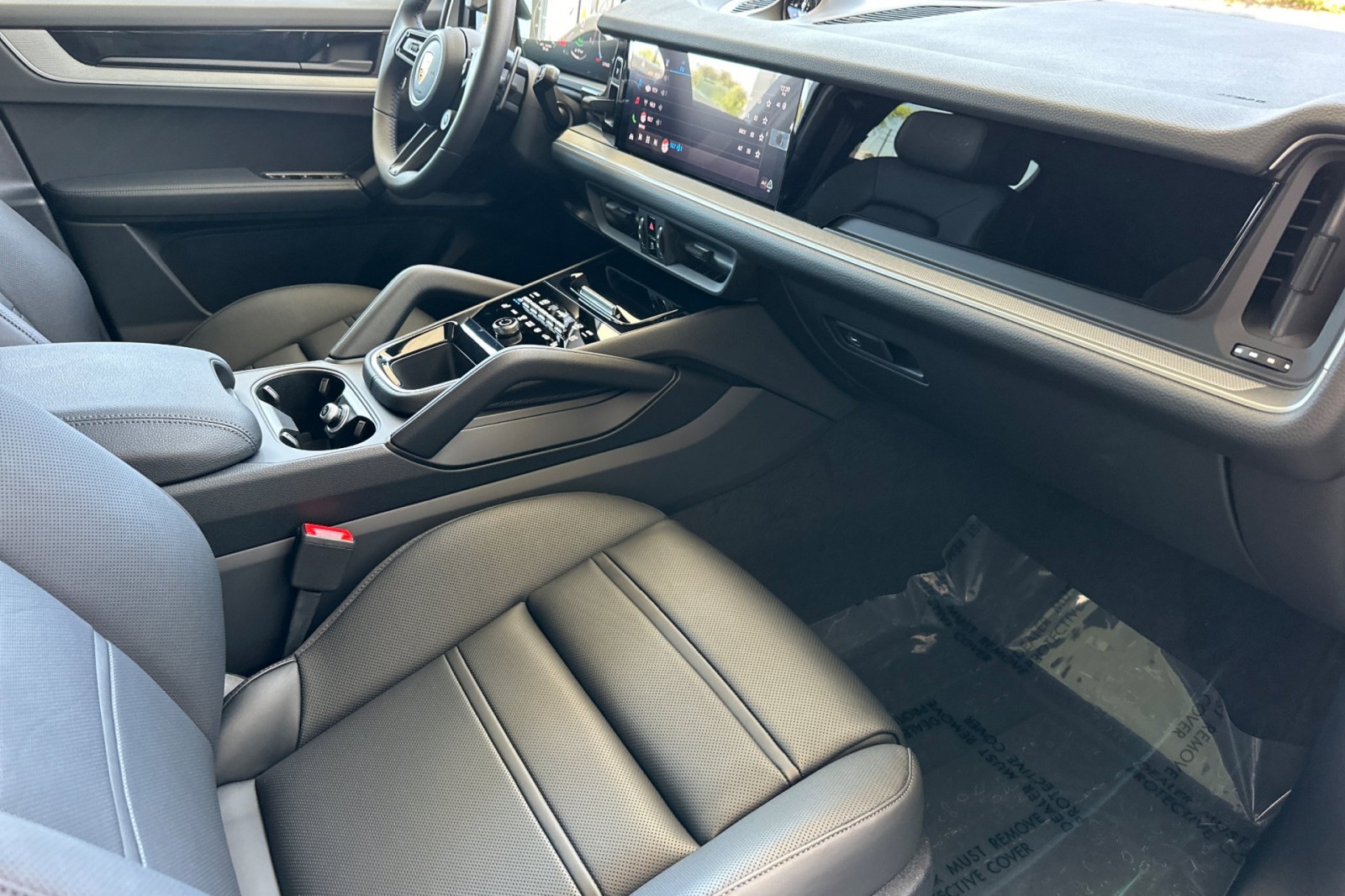 New 2026 Chromite Black Metallic Porsche E-Hybrid image 16