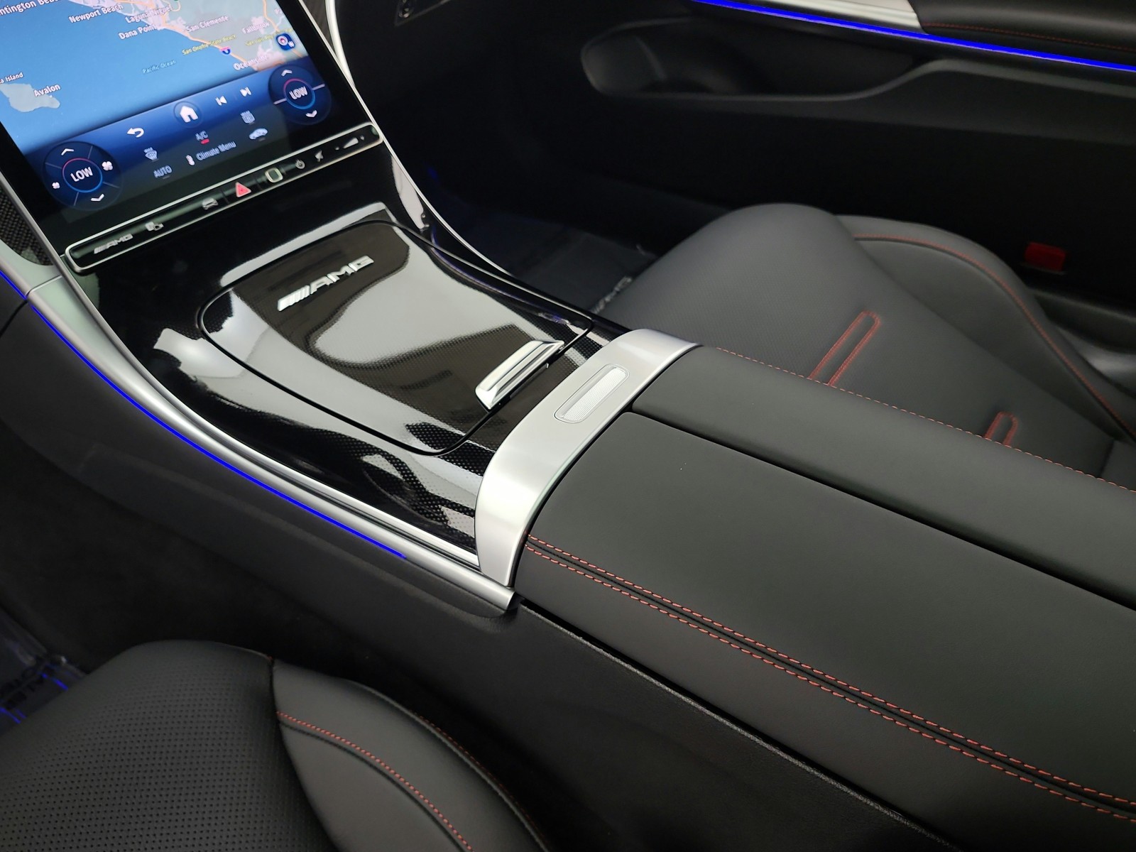 New 2026 MANUFAKTUR Graphite Grey Magno Mercedes-Benz AMG® CLE 53 image 10