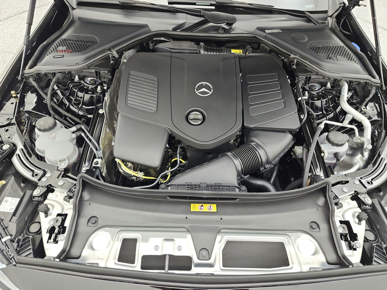 New 2027 Black Mercedes-Benz E 350 4MATIC® Sedan image 12