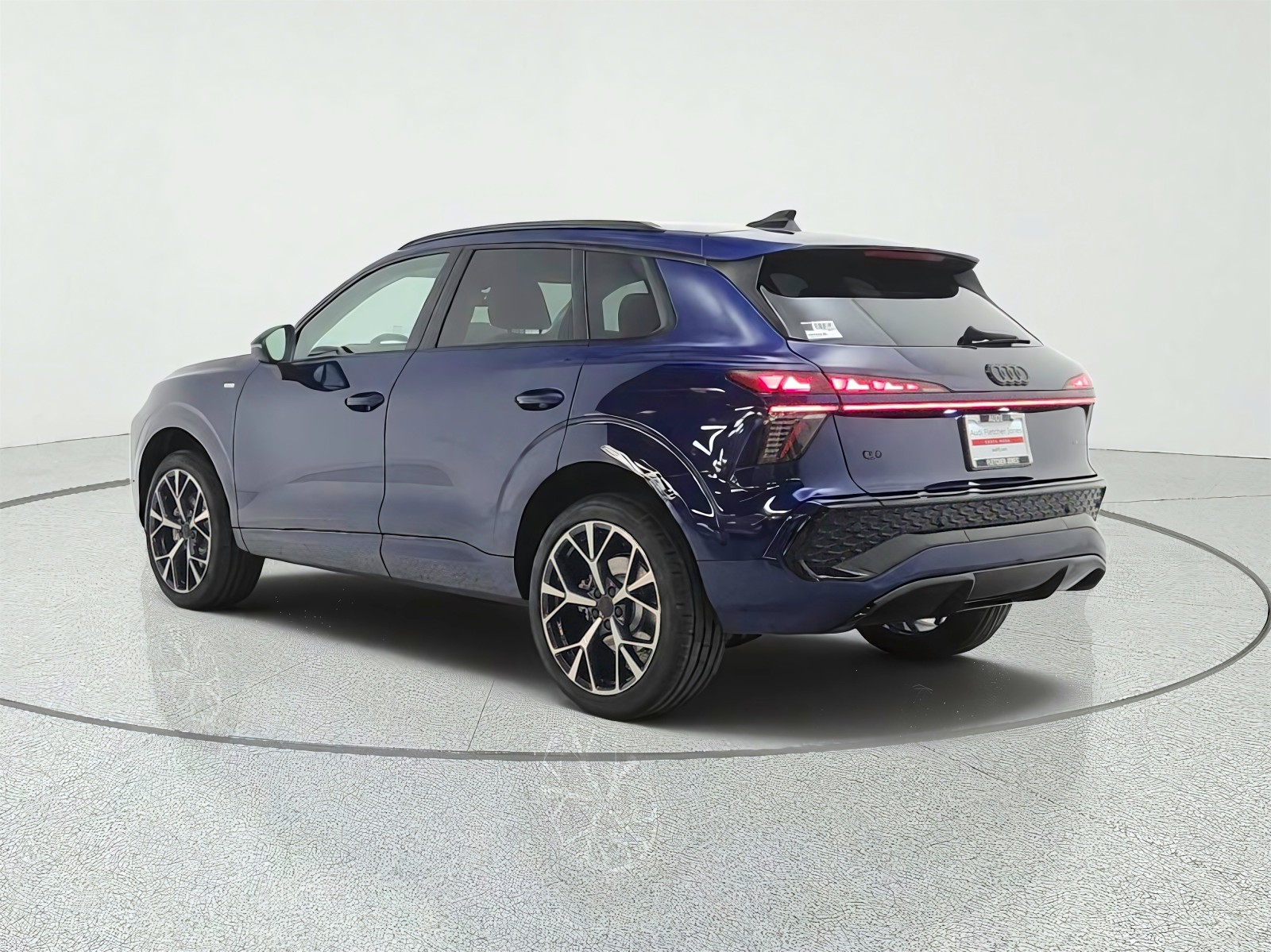 New 2026 Navarra Blue Metallic Audi S line quattro image 7