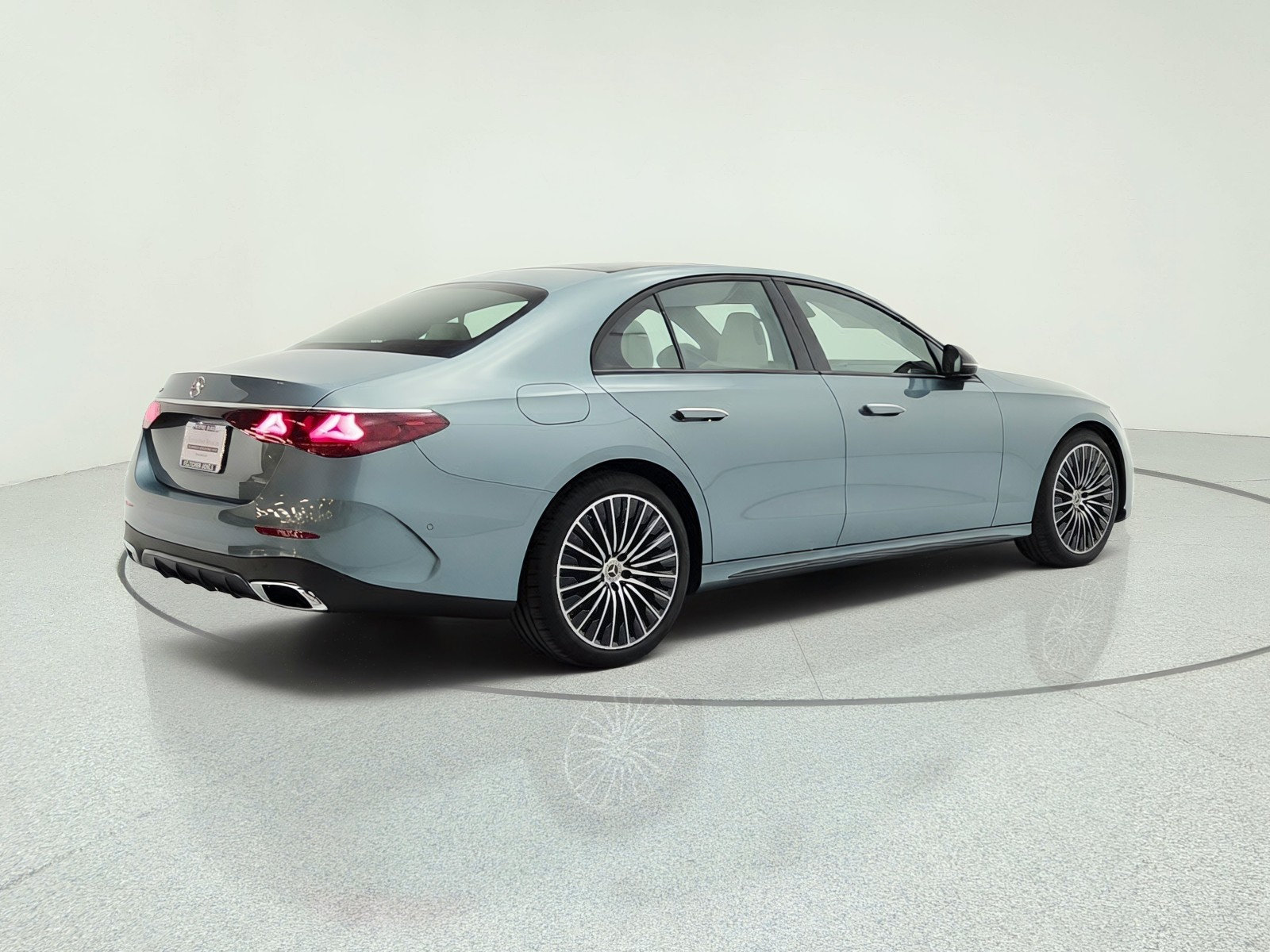 New 2026 Verde Silver Metallic Mercedes-Benz E 350 RWD Sedan image 5
