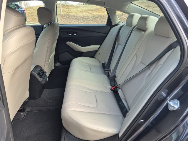 HondaAccord Hybrid38