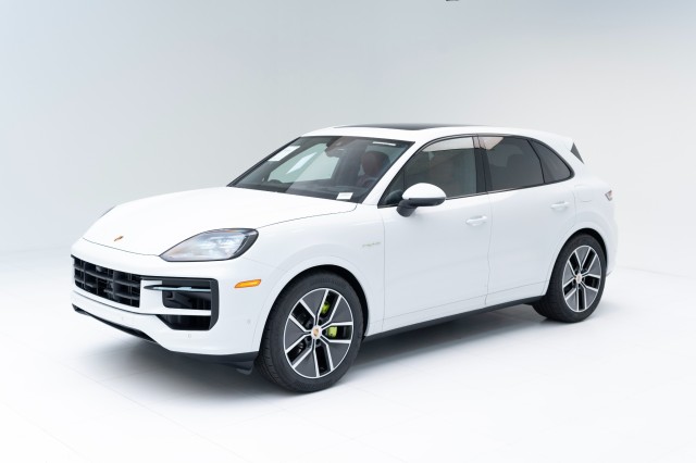 2025  Cayenne S E-Hybrid in , 