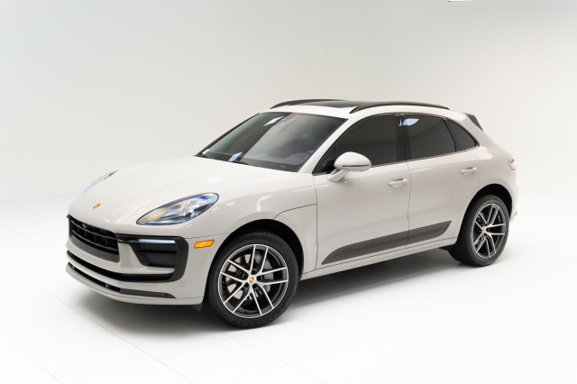 2022  Macan  in , 