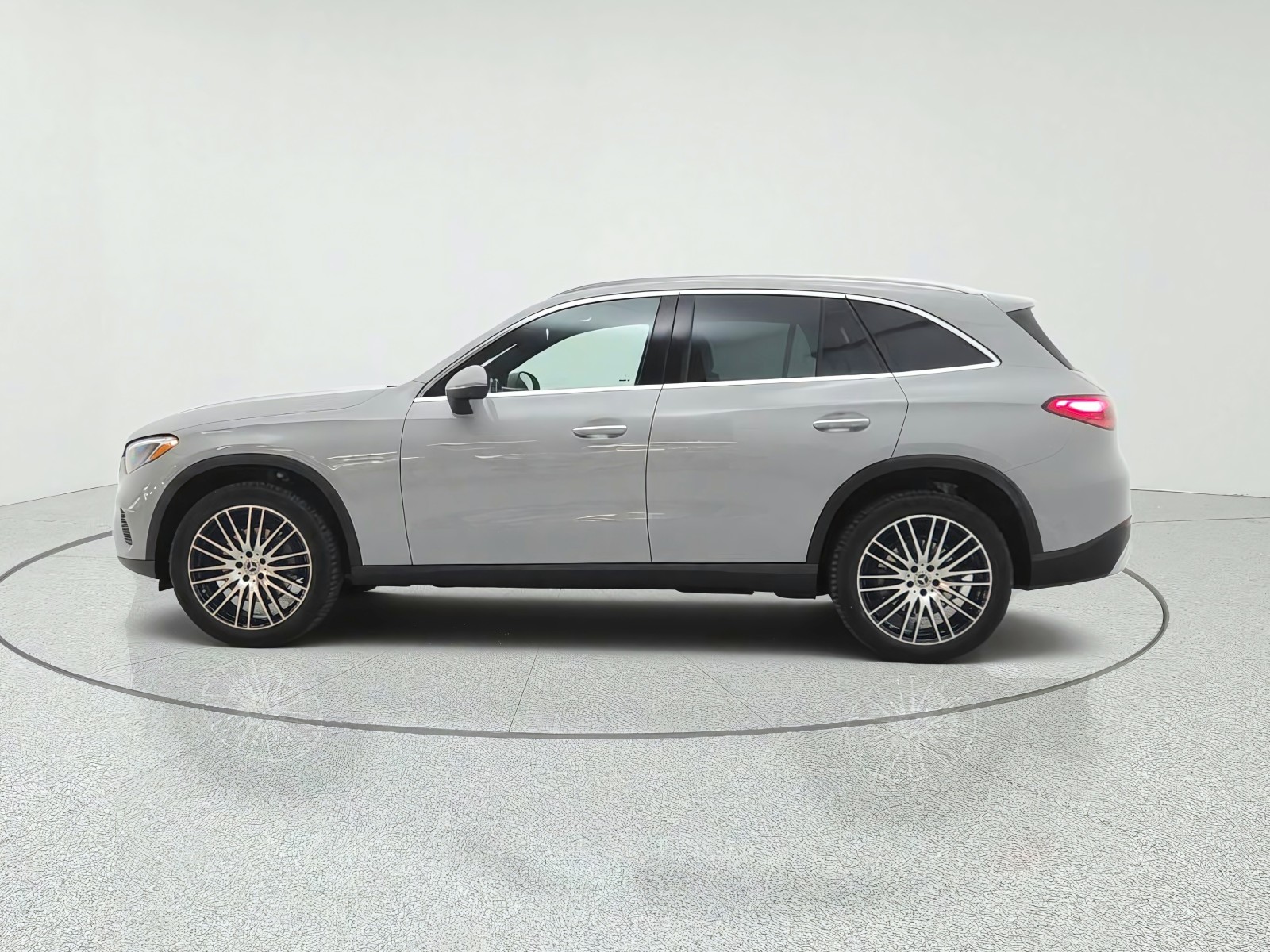 New 2027 MANUFAKTUR Alpine Grey Mercedes-Benz GLC 300 SUV image 8