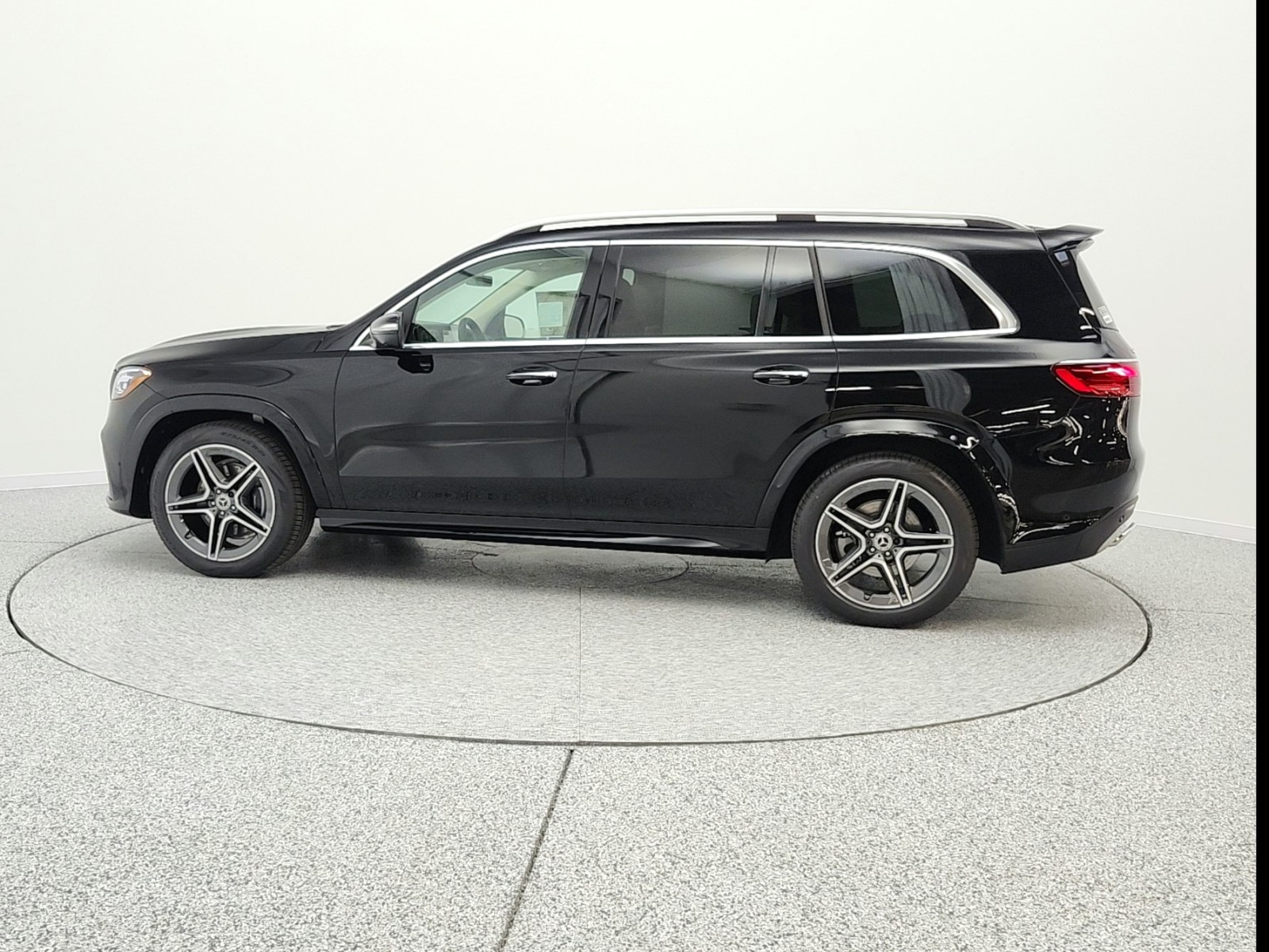 New 2026 Black Mercedes-Benz GLS 450 image 8
