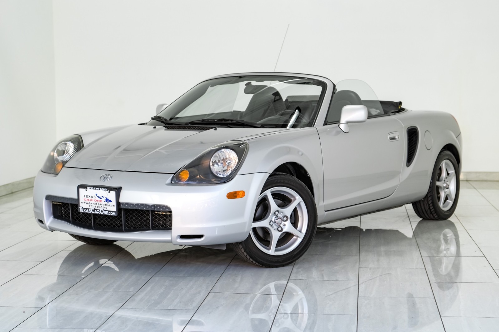 2000 Toyota MR2 Spyder LEATHER SEATS CRUISE CONTROL REMOTE KEYLESS ETNRY  4