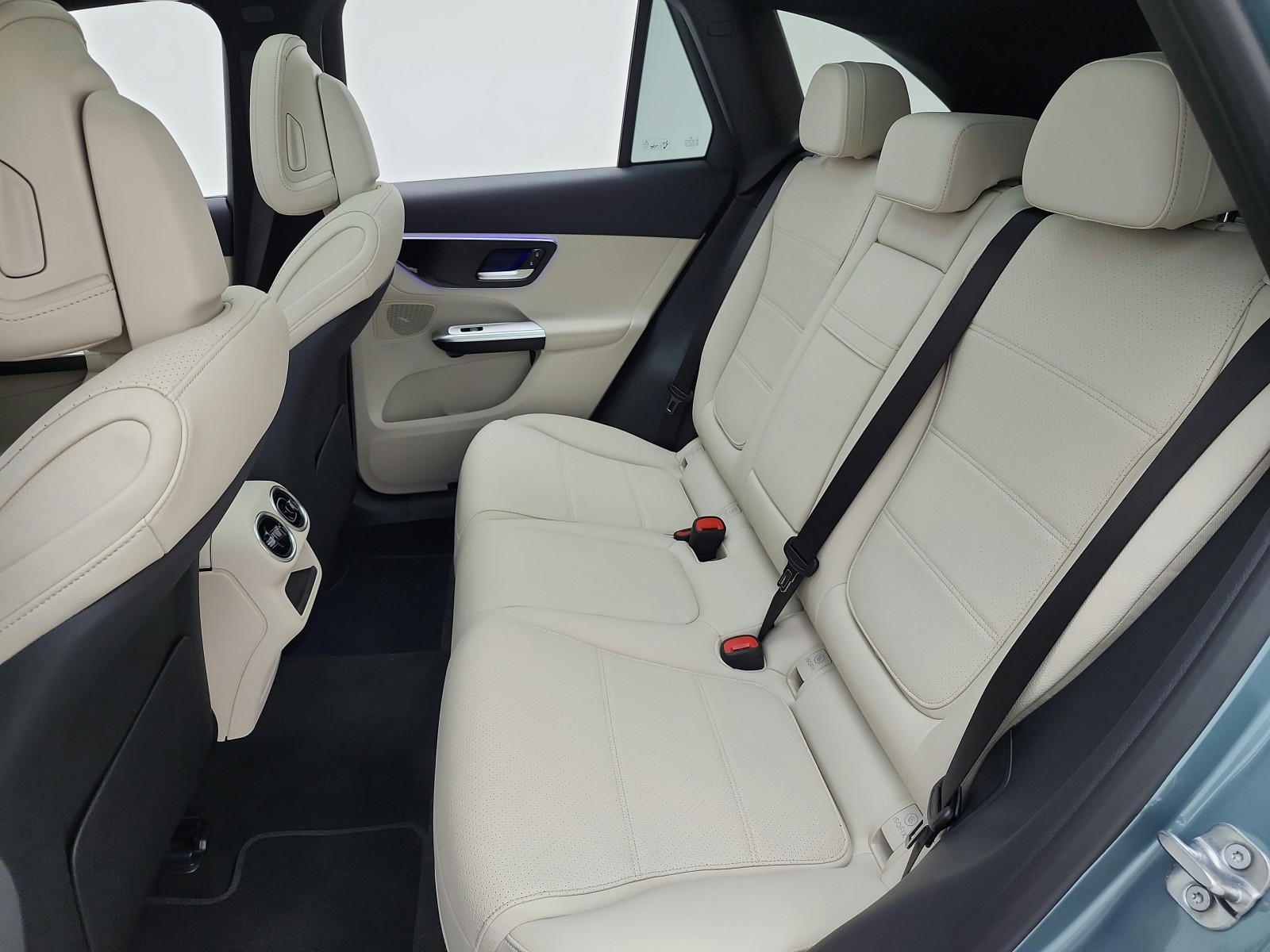 New 2026 Verde Silver Metallic Mercedes-Benz GLC 300 image 11