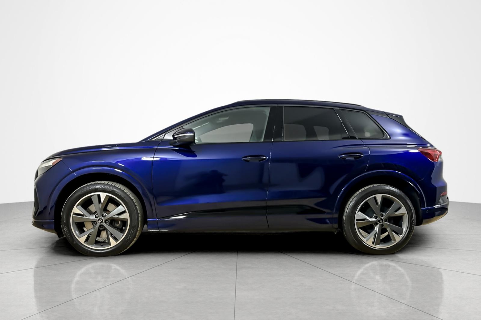Certified Used 2023 Navarra Blue Metallic Audi Premium Plus 50 quattro image 2