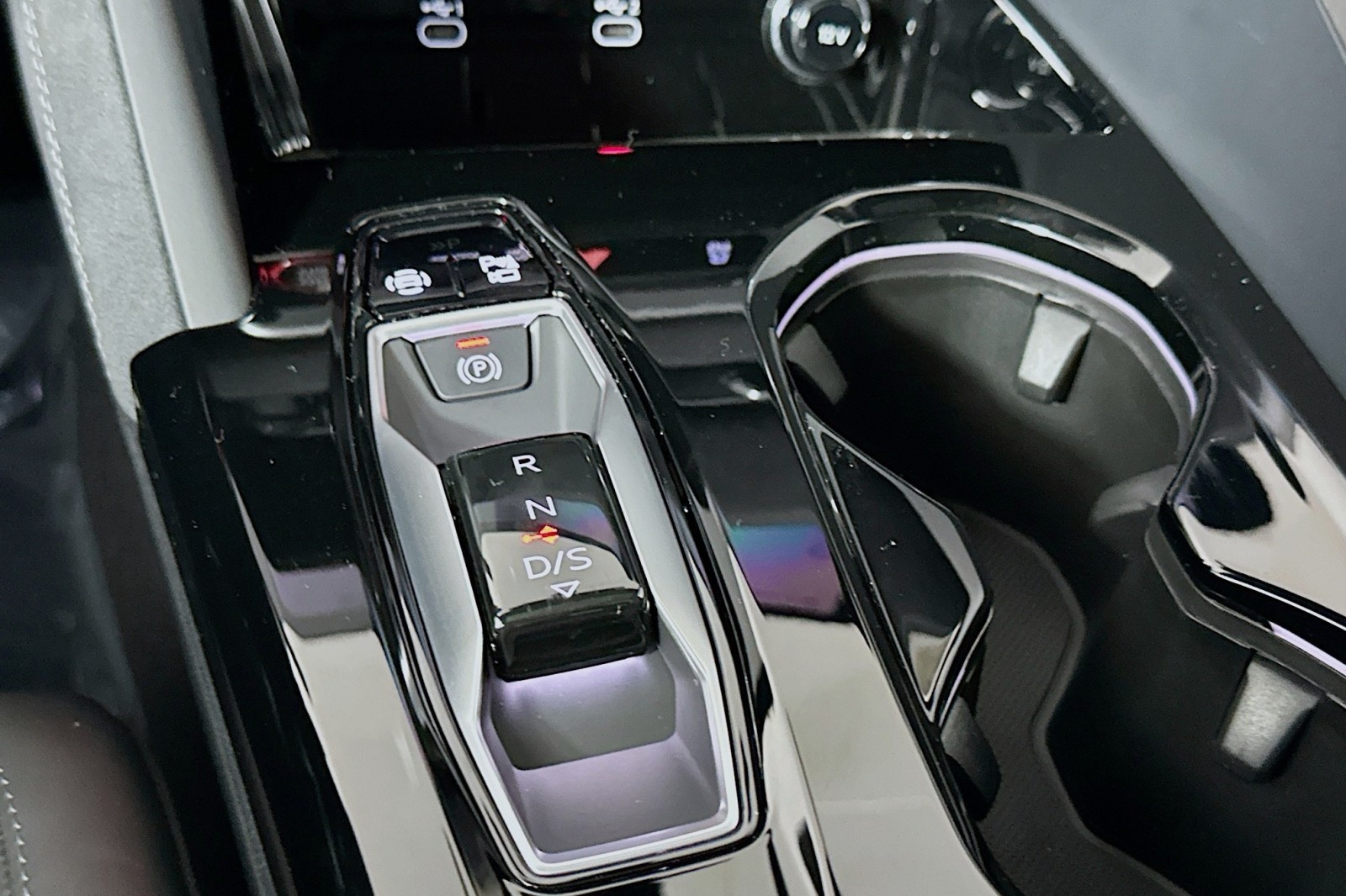 New 2026 Glacier White Metallic Audi Premium Plus image 7