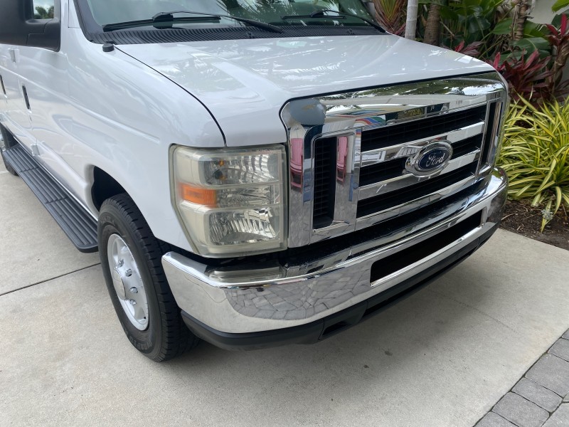 2008 Ford Econoline Wagon XLT 15 PASSENGERS E350 CLEAN in , 