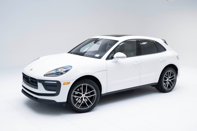 2025  Macan  in , 