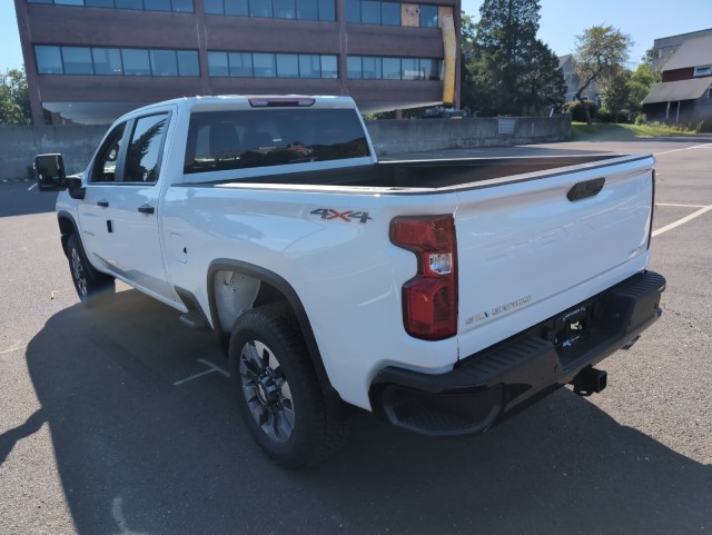 2024 Chevrolet Silverado 2500HD Custom 17