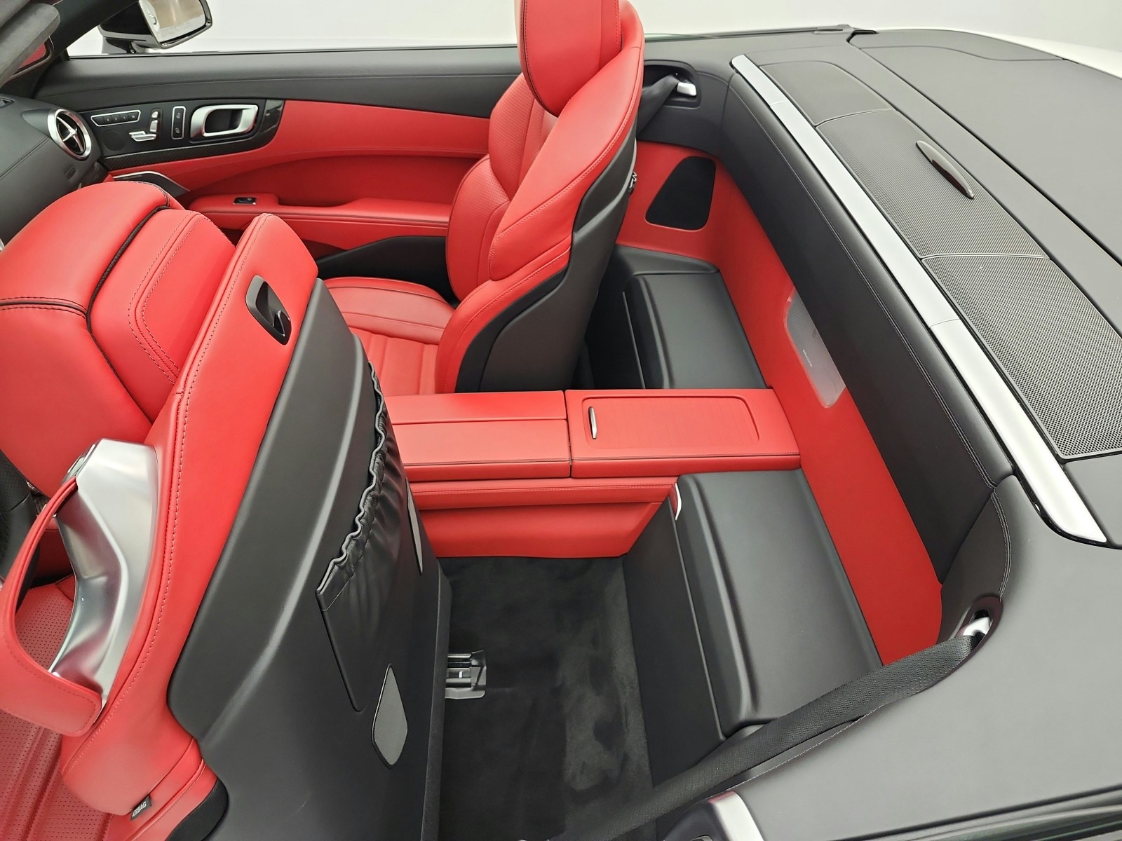 Used 2019 designo Diamond White Metallic Mercedes-Benz AMG® SL 63 Roadster image 15