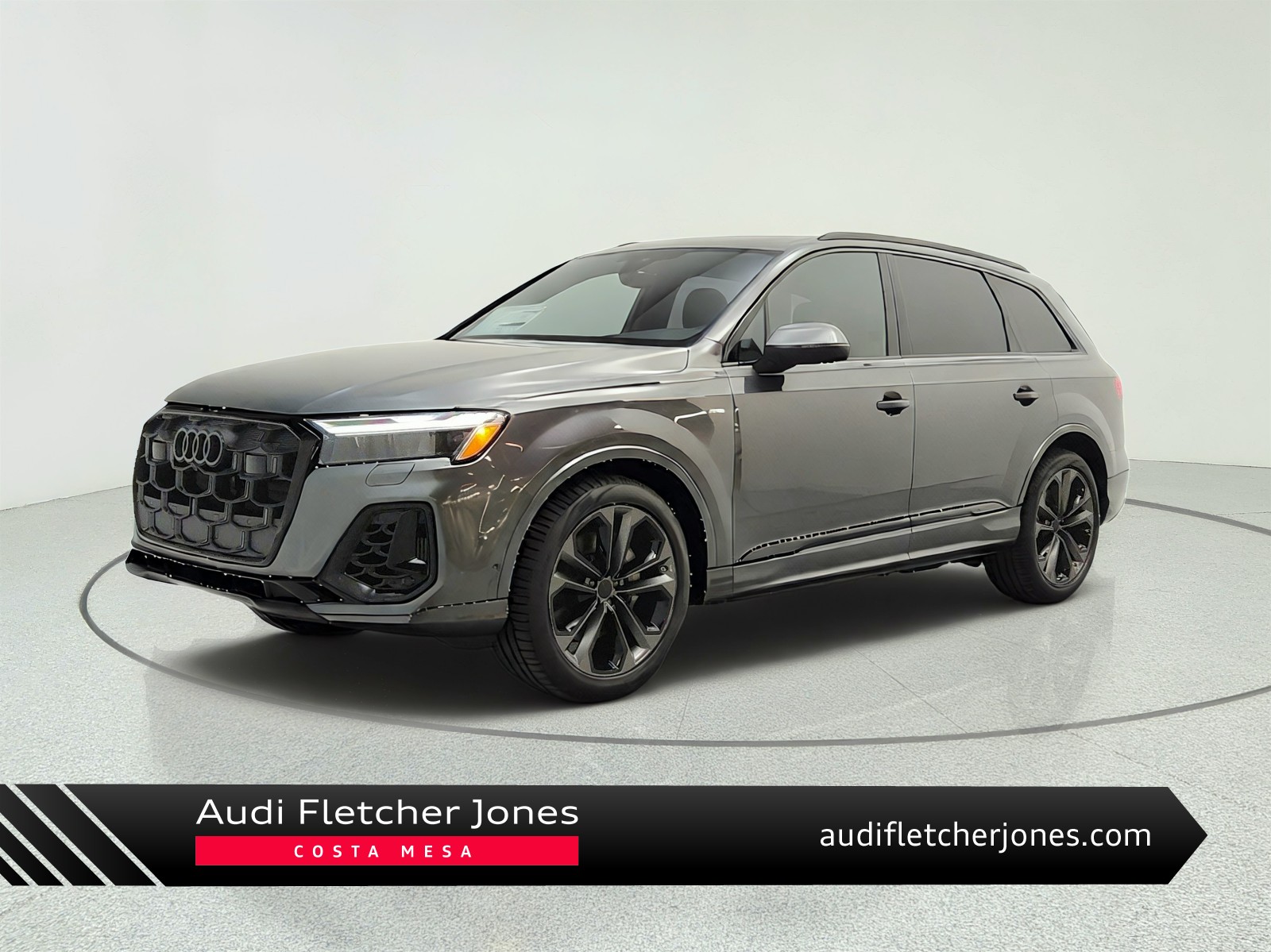 Daytona Gray Pearl Effect 2026 Audi Q7 SUV / Crossover All-Wheel Drive Automatic