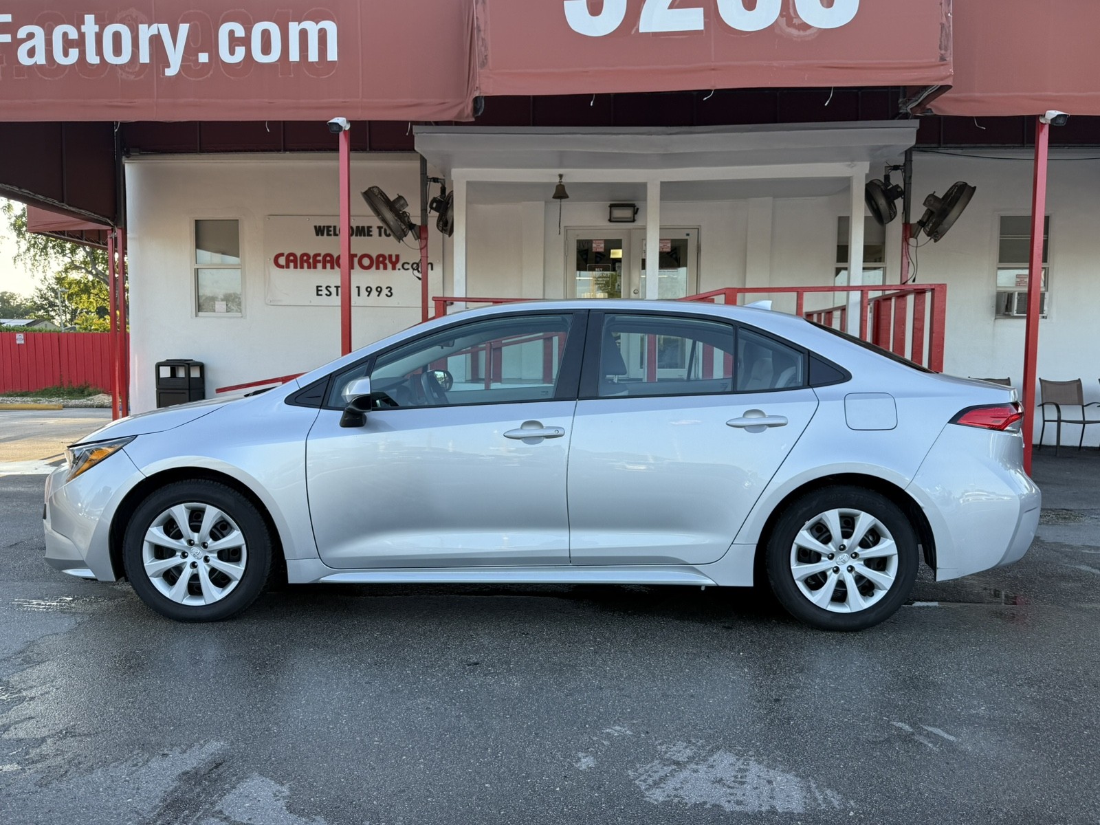 View vehicle photo 6