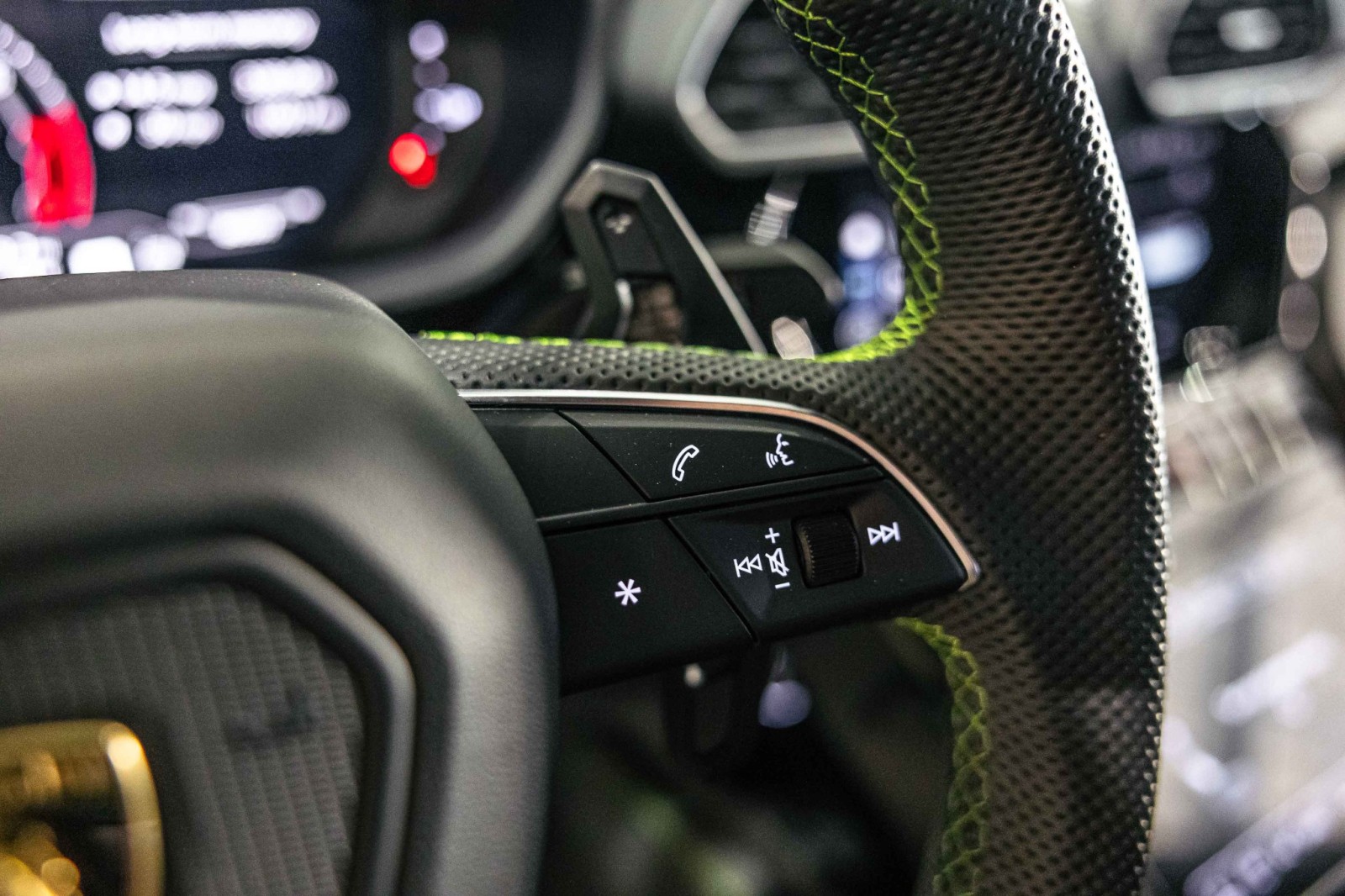 Used Car 2023 Lamborghini Urus  S For Sale Under $250,000 In Boerne, Texas