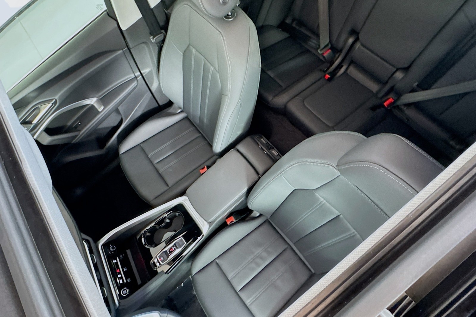 New 2025 Glacier White Metallic Audi Premium Plus 2.0 TFSI quattro image 19