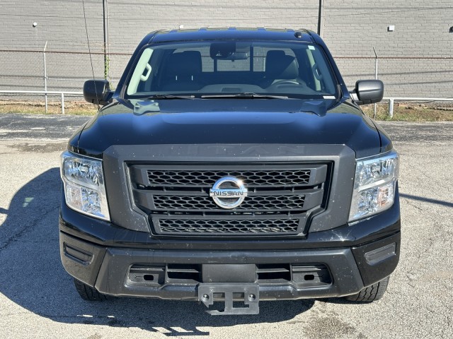 2021 Nissan Titan S 8