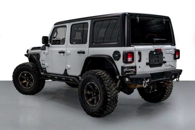 2018 Jeep Wrangler Unlimited Sahara 8