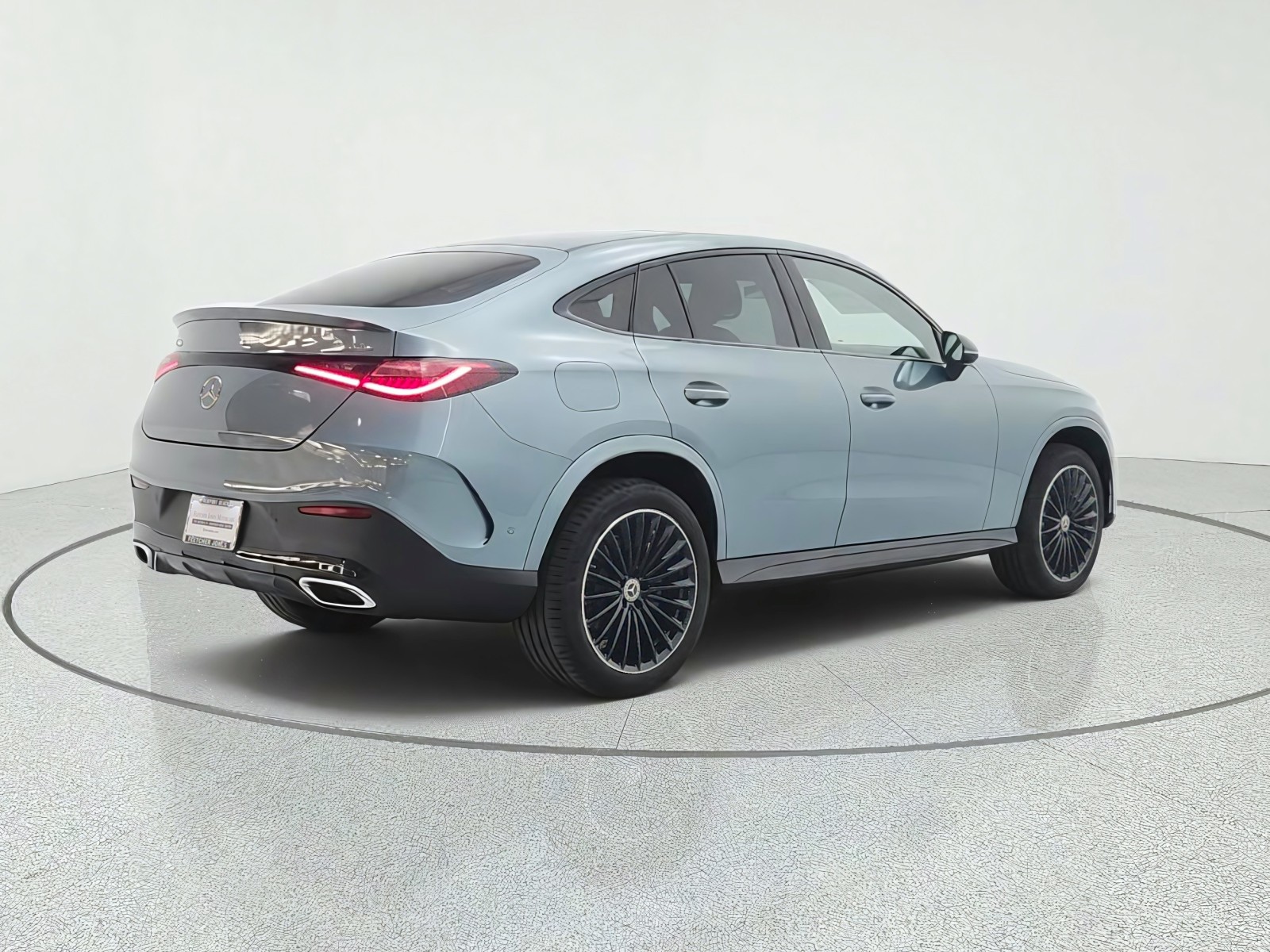New 2027 Verde Silver Metallic Mercedes-Benz GLC 300 4MATIC® Coupe image 5