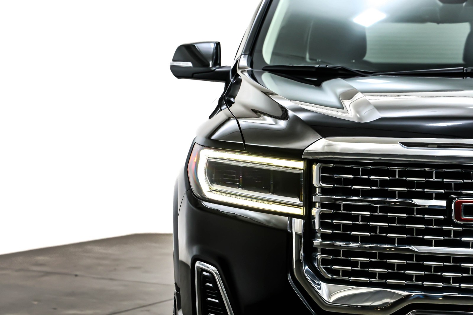 Used 2023 Ebony Twilight Metallic GMC AWD 4dr Denali image 14