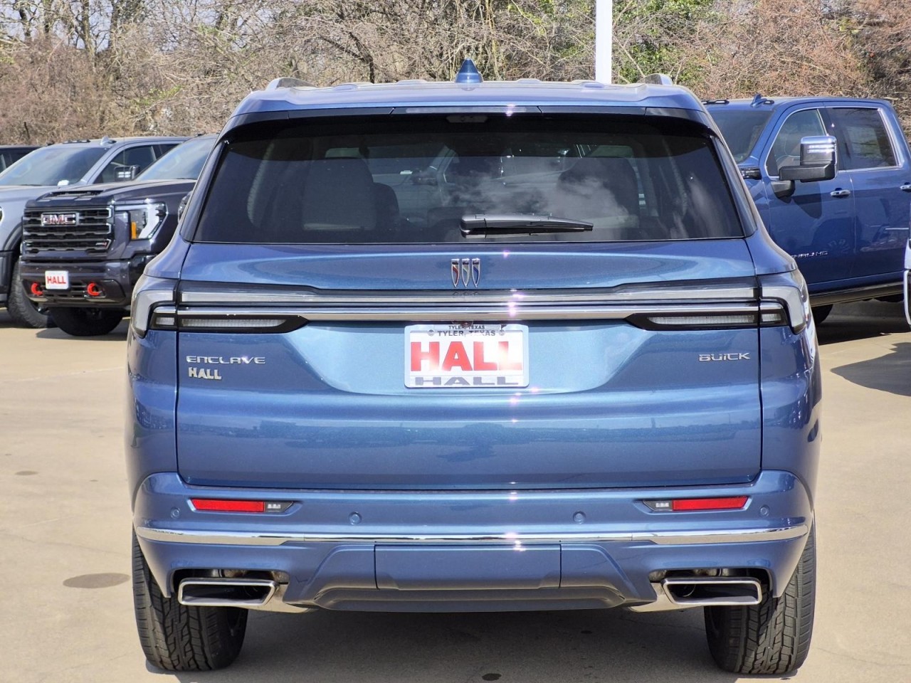 View vehicle photo 4