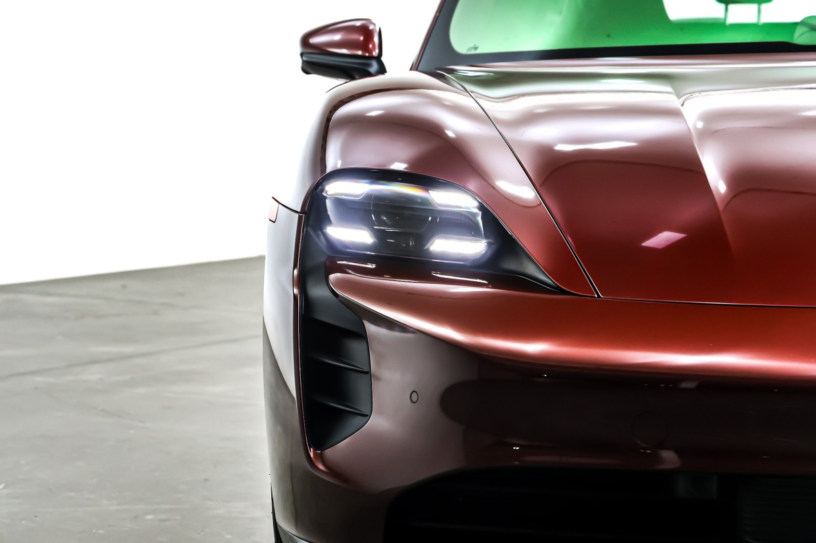 Used 2023 Cherry Metallic Porsche GTS Sport Turismo AWD image 13