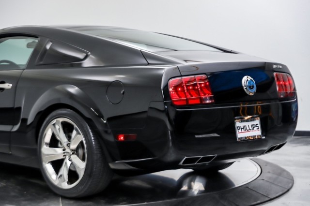 2009 Ford Mustang GT Iacocca 45TH Anniversary Edition 10