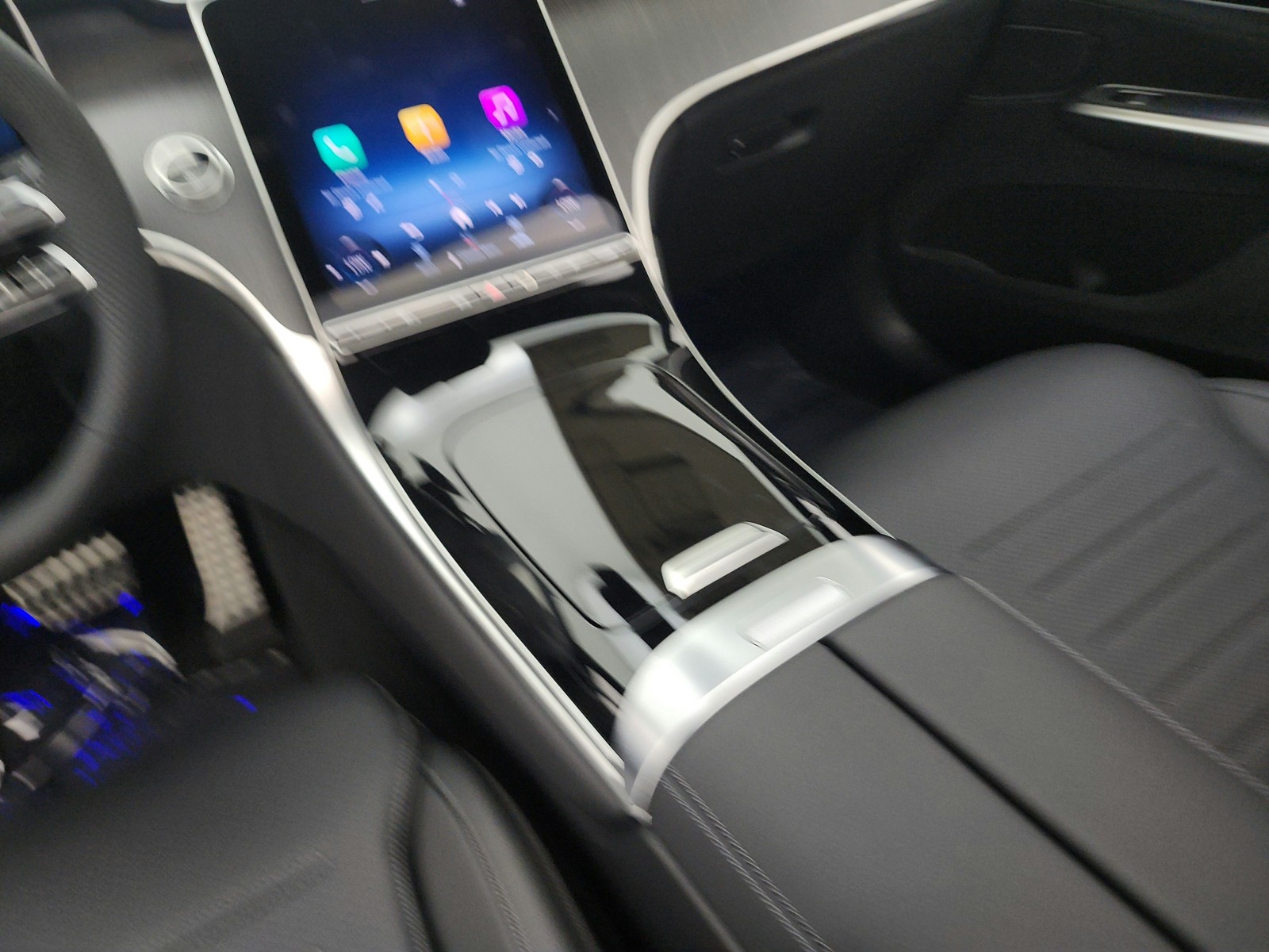 New 2026 Cirrus Silver Metallic Mercedes-Benz GLC 300 image 11