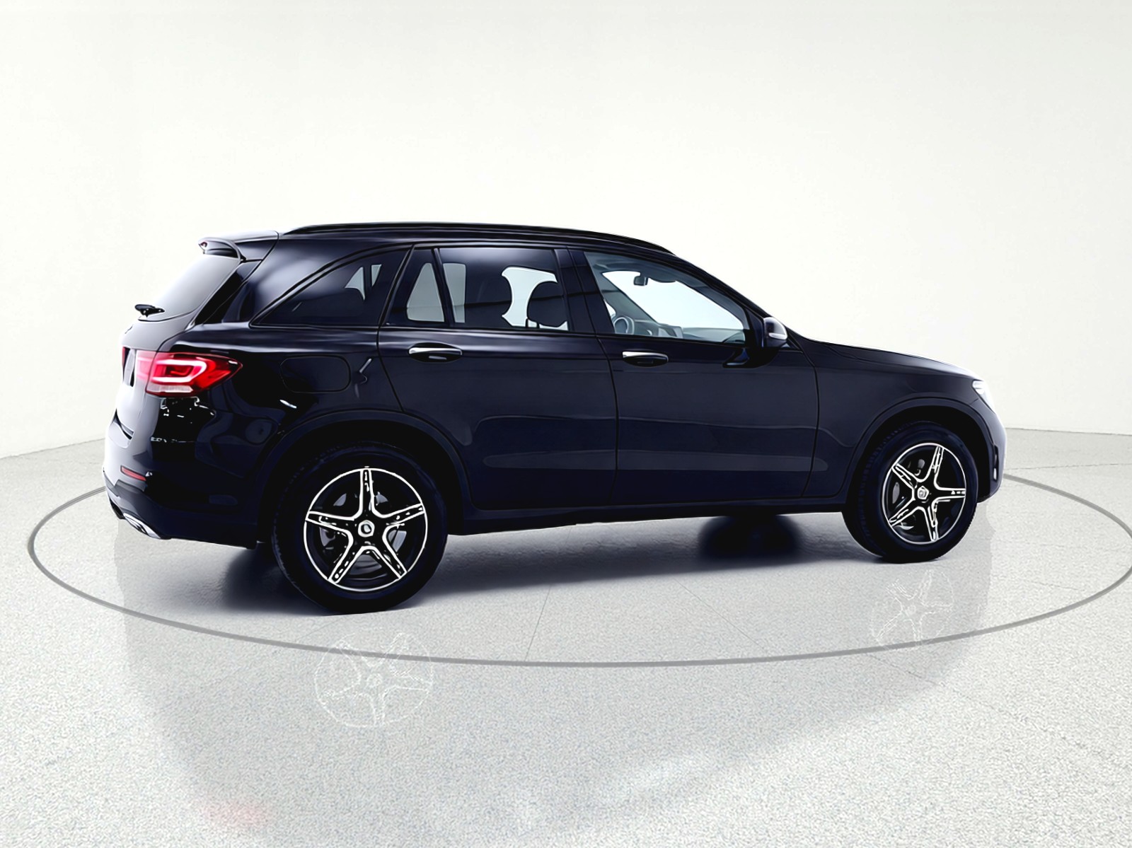 Used 2022 Black Mercedes-Benz GLC 300 SUV image 14