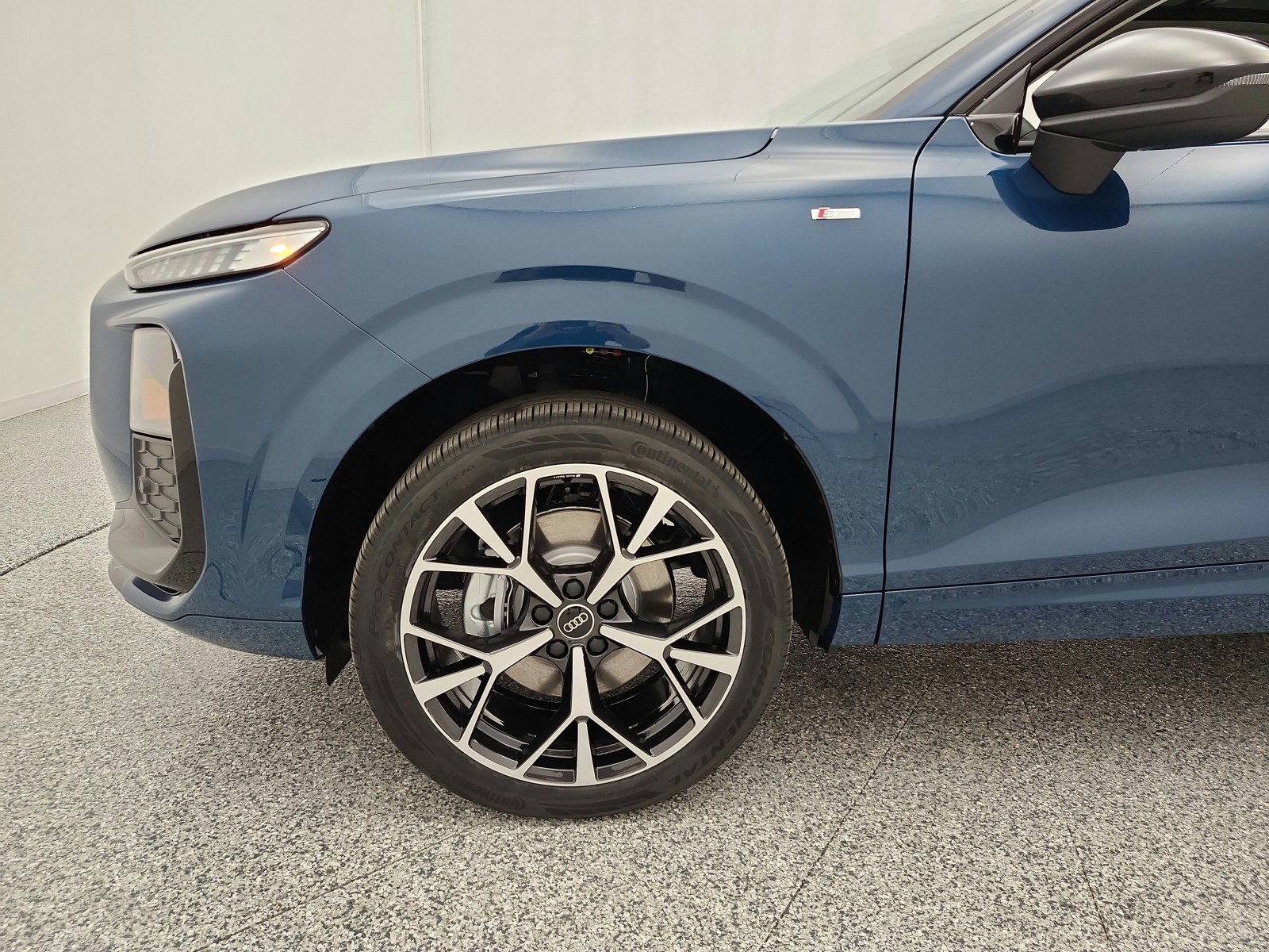 New 2026 Malpelo Blue Metallic Audi S line quattro image 13