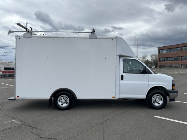 2021 Chevrolet Express Commercial Cutaway Box Van 6