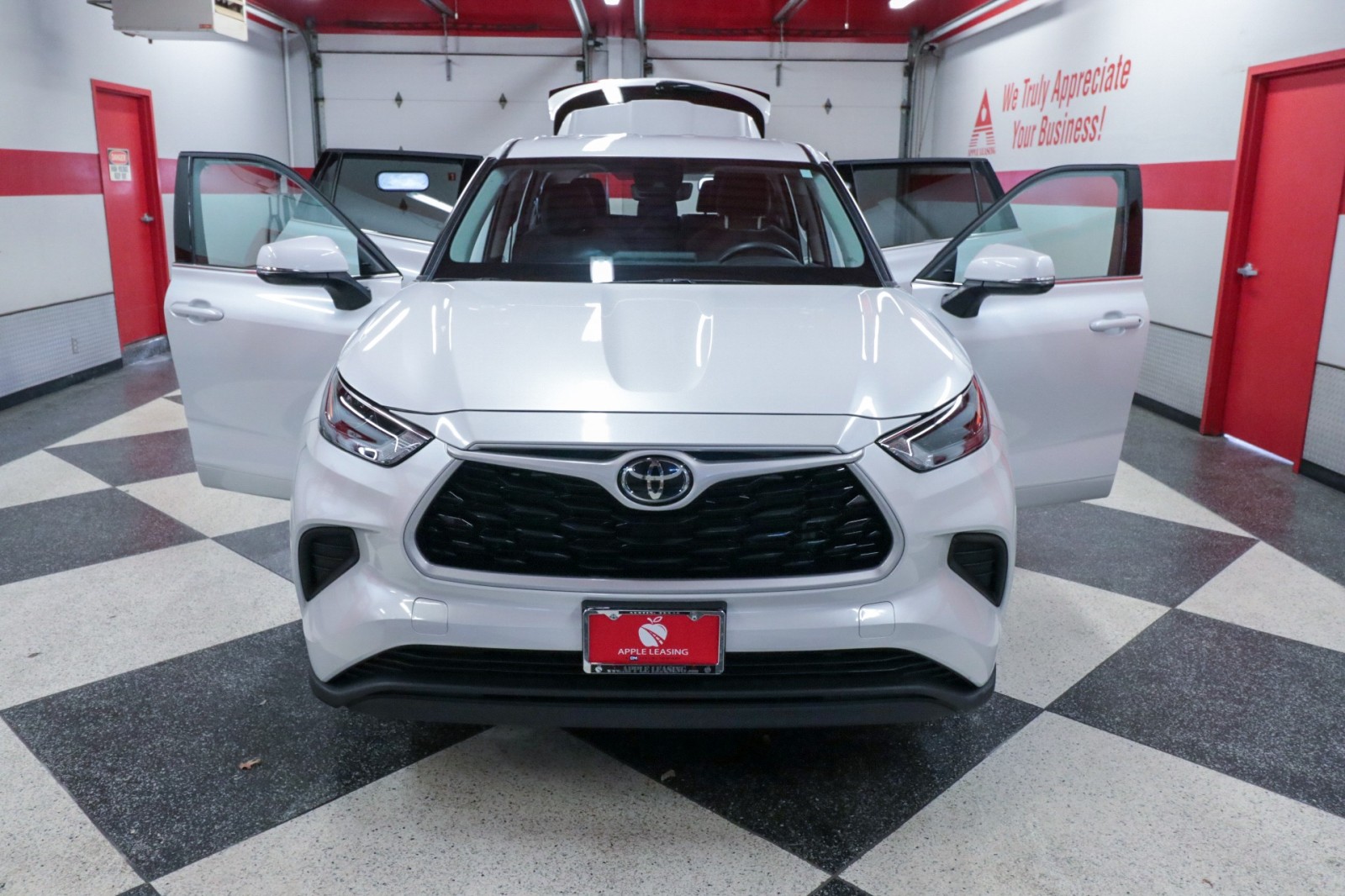 Used Car 2022 Toyota Highlander  L For Sale In Austin, Texas