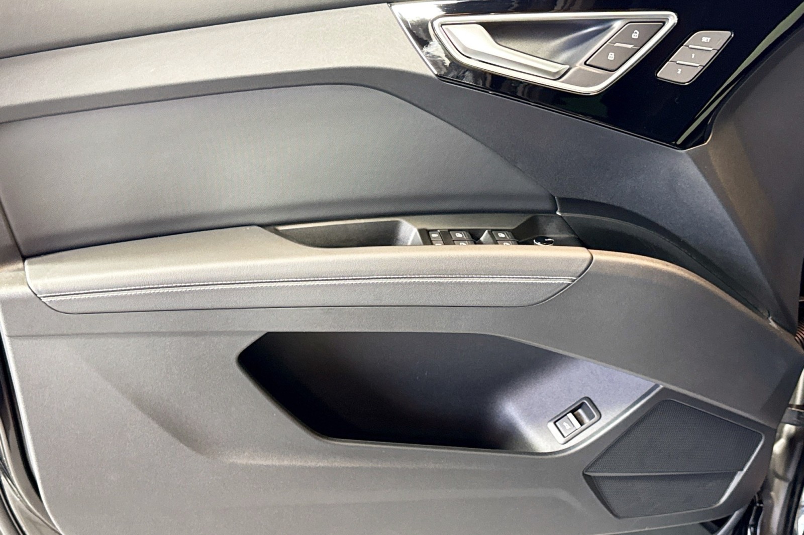 Used 2023 MYTHOS BLACK Audi Premium Plus image 16