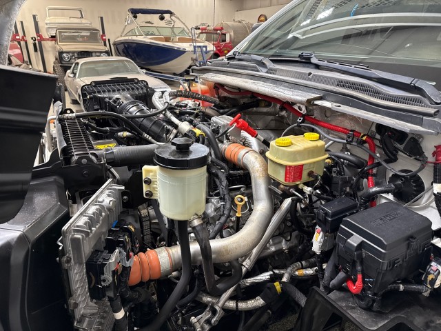 2020 Chevrolet Silverado MD 5500 Duramax RWD Utility/ Service Bed in , 