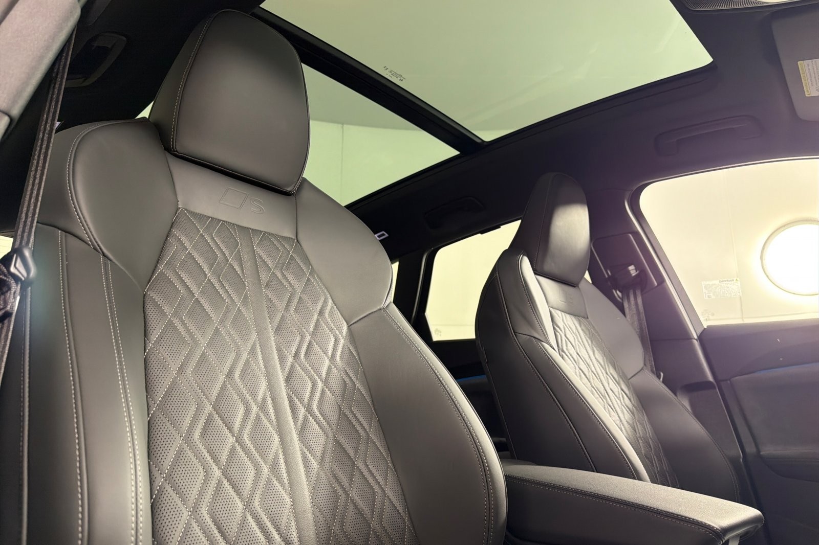 Used 2025 Tambora Gray Metallic Audi Premium Plus 3.0 TFSI quattro image 16