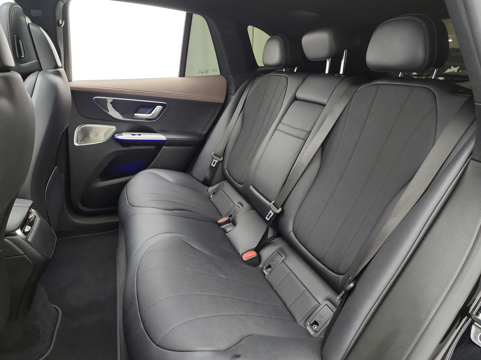 Certified Used 2023 Obsidian Black Metallic Mercedes-Benz EQE 350 4MATIC® SUV image 16