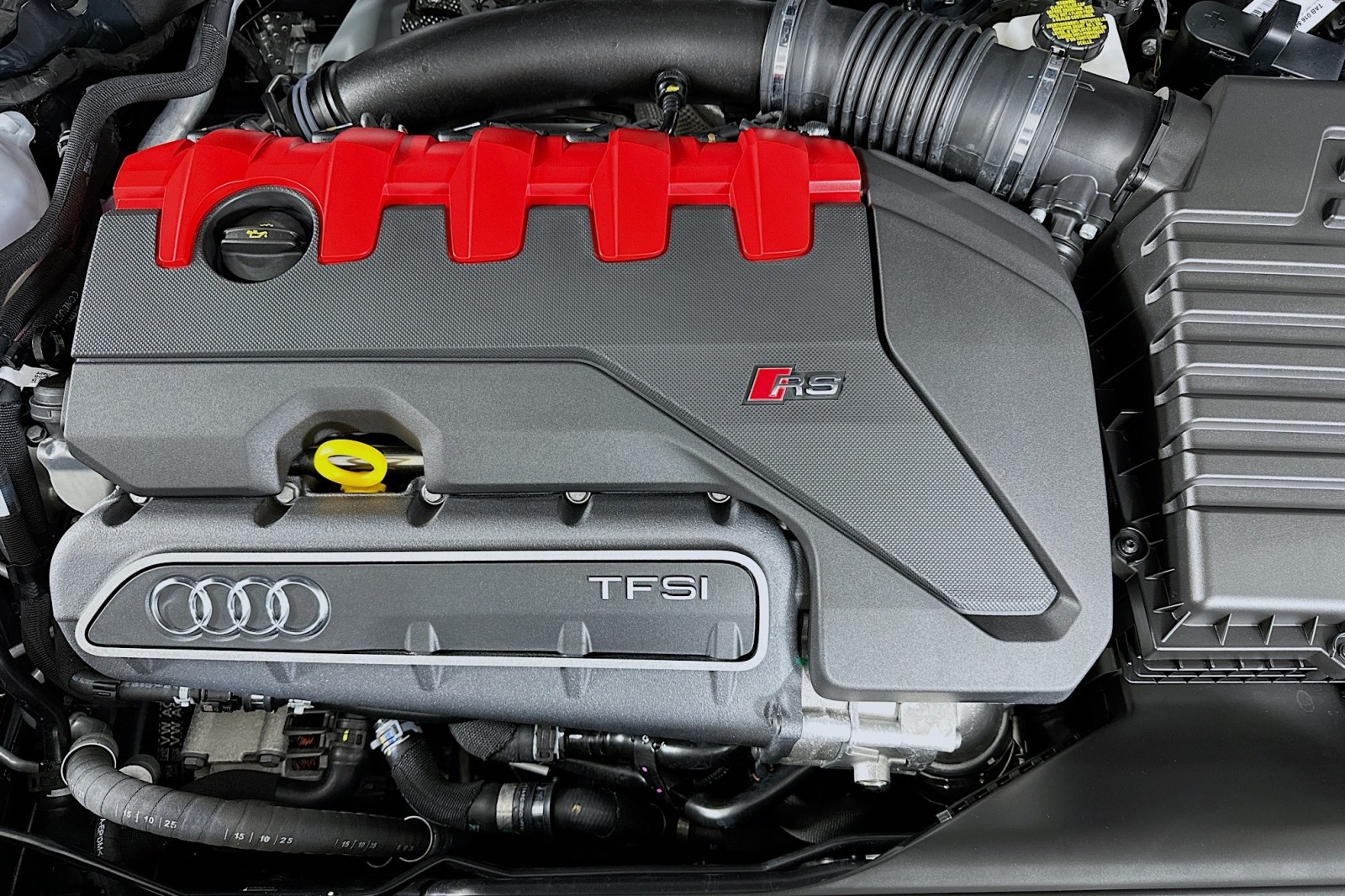 New 2026 Daytona Gray Pearl Effect Audi  image 12