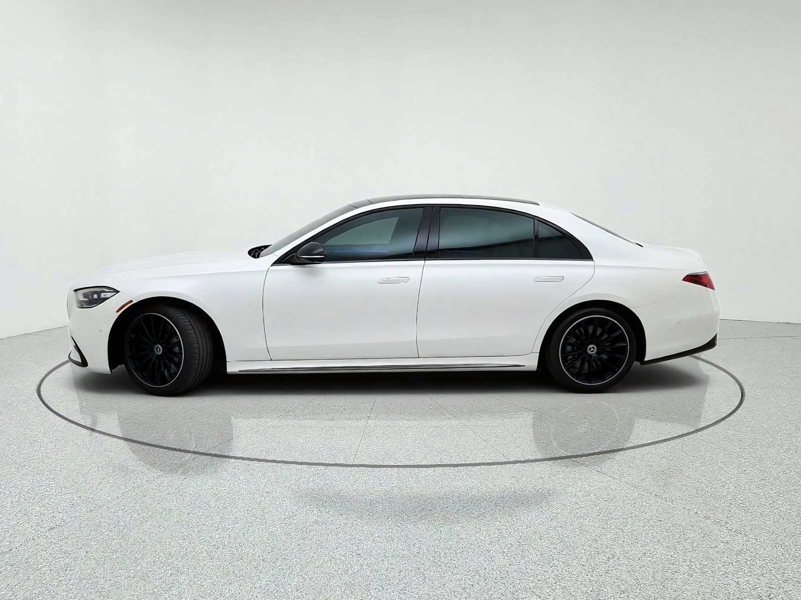 Used 2023 MANUFAKTUR Diamond White Mercedes-Benz S 500 image 14