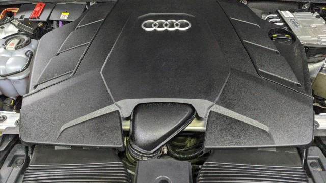 2019 Audi Q8 Premium 34