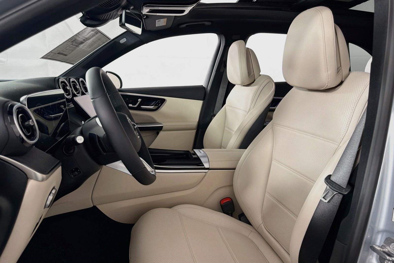 New 2026 Cirrus Silver Metallic Mercedes-Benz GLC 300 SUV image 16