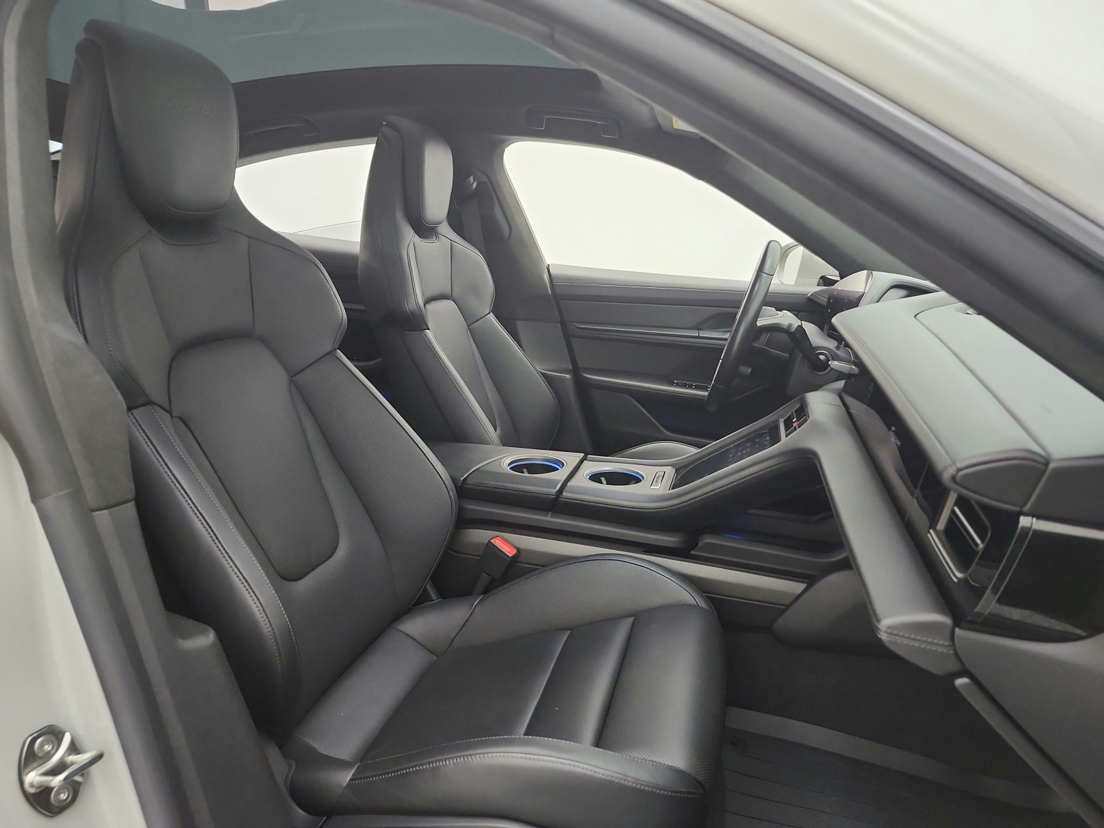 Used 2021 Chalk Porsche Turbo AWD image 24