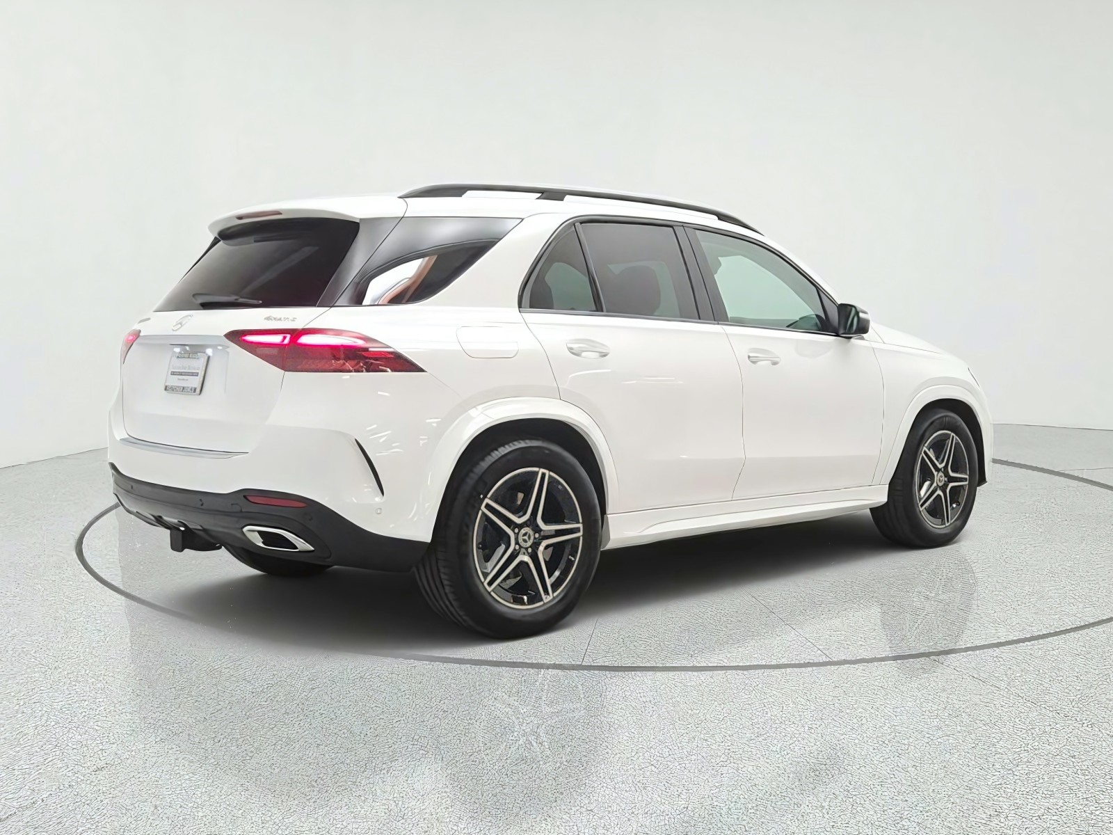 New 2026 Polar White Mercedes-Benz GLE 450 4MATIC® SUV image 5