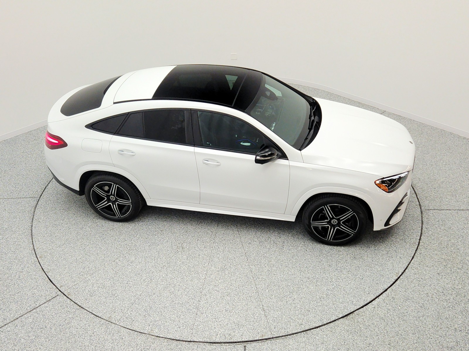 New 2026 MOONLIGHT WHITE Mercedes-Benz GLE 450 4MATIC® Coupe image 19