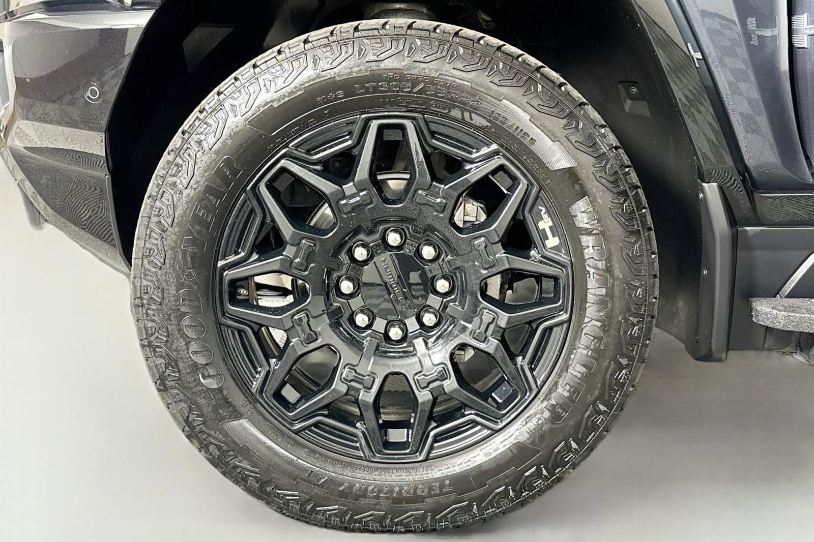 Used 2026 Graphite Blue Metallic GMC 2X image 11